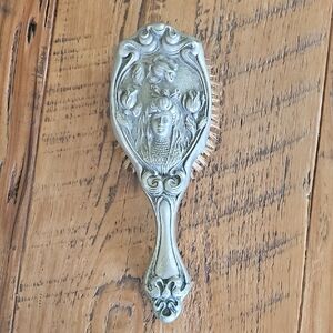 Art Nouveau Vintage Hairbrush